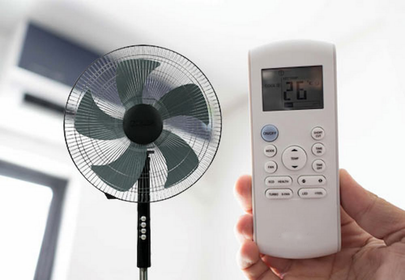 Có nên bật điều hoà cùng quạt để tiết kiệm điện hơn không ?